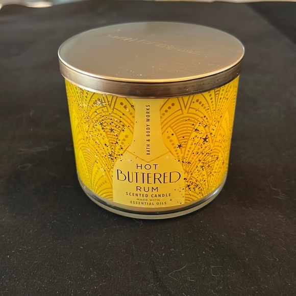 Bath & Body Works Accents Bath Body Works 3wick Hot Buttered Rum